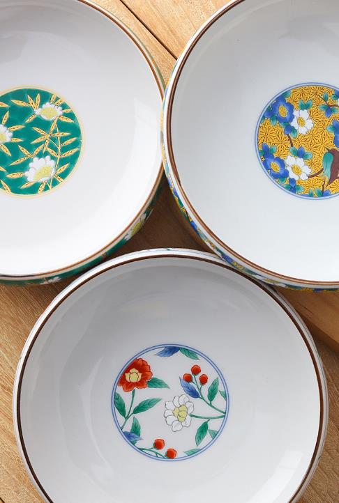 Japanese Imari Small Round Plate, 15 cm (Spring Floral Pattern)