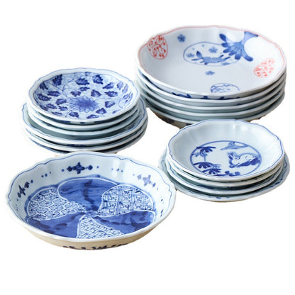 Regular Japanese Blue and White Flower-shaped Plate, 17 cm (Marumon Karako Pattern)